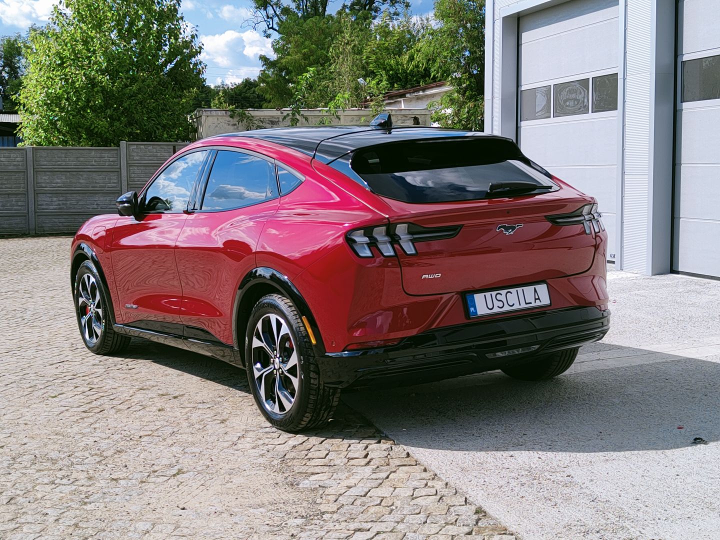 czerwony ford mustang widok z tyłu -  przyciemnienia szyb cena Lubin 