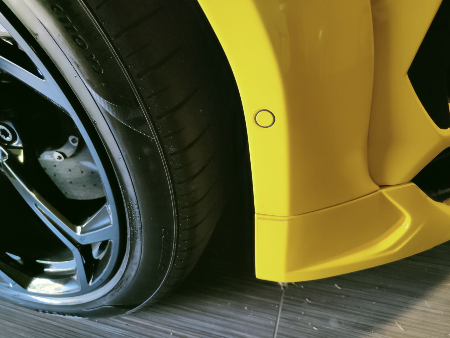 zderzak samochodu po usłudze oklejanie folią PPF Lubin